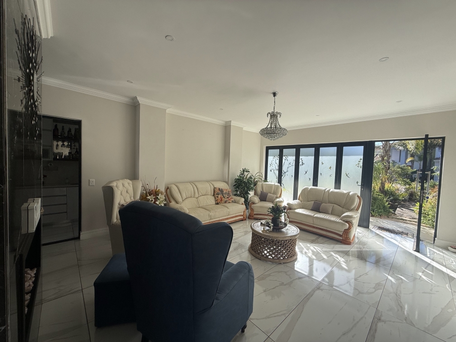 5 Bedroom Property for Sale in The Islands Estates North West